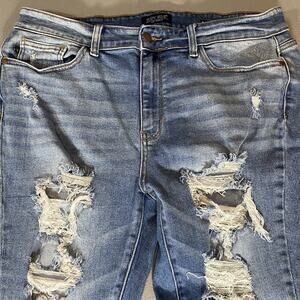 Judy Blue Women's Hi-Rise Boyfriend Fit Destroyed Jeans Size 16W JB82170LT